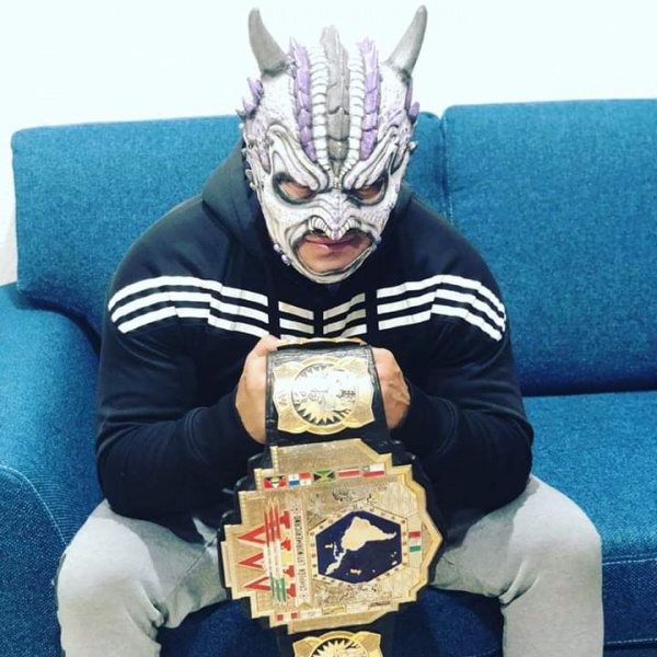 File:Drago AAA latino América champion.jpg