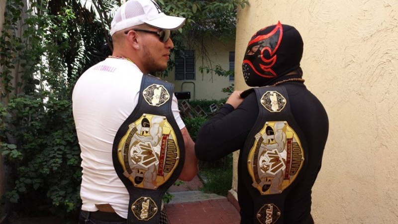 File:Dinamick y fresero jr tag team champions.jpg